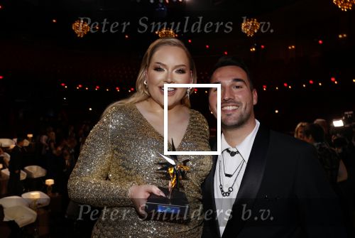Amsterdam 14 oktober 2021
Televizierring gala in Carre Amsterdam.
Nikkie de Jager ( Nikkie  Tutorials) kwam met een vriend