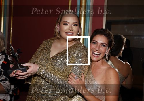 Amsterdam 14 oktober 2021
Televizierring gala in Carre Amsterdam.
Nikkie de Jager ( Nikkie  Tutorials) kwam met een vriend