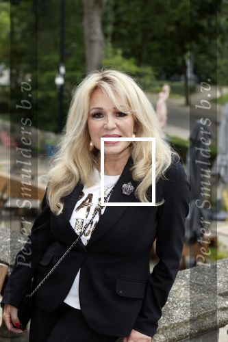 Amsterdam 2 september 2021
Aftrap van Stoptober bij Vondel CS.
Aanwezig Patricia PaaY Hans Klok Bill v Dijk  Louisa en Rowan en Patrick Martens .
