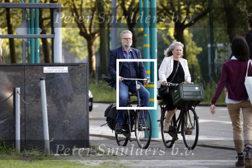 Amsterdam 3 september 2021
Paatrick Stoof met zijn partner op de fiets in Amsterdam Buitenveldert.