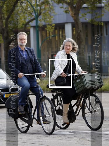Amsterdam 3 september 2021
Paatrick Stoof met zijn partner op de fiets in Amsterdam Buitenveldert.