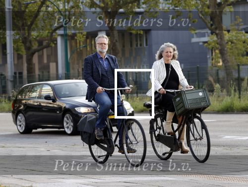Amsterdam 3 september 2021
Paatrick Stoof met zijn partner op de fiets in Amsterdam Buitenveldert.