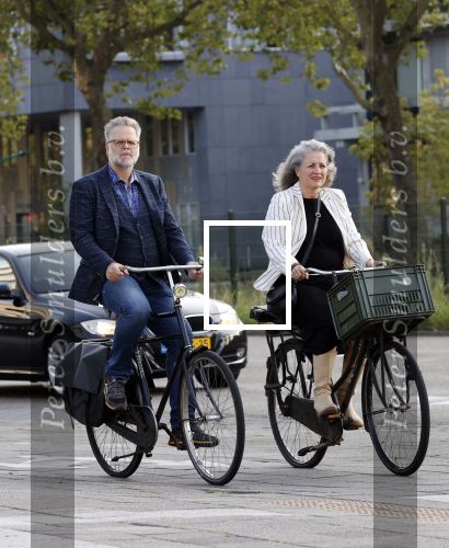 Amsterdam 3 september 2021
Paatrick Stoof met zijn partner op de fiets in Amsterdam Buitenveldert.
