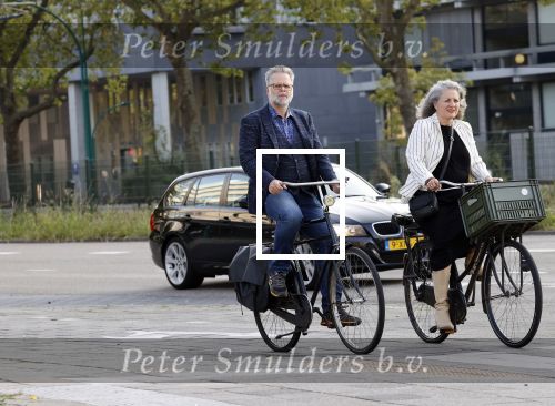 Amsterdam 3 september 2021
Paatrick Stoof met zijn partner op de fiets in Amsterdam Buitenveldert.