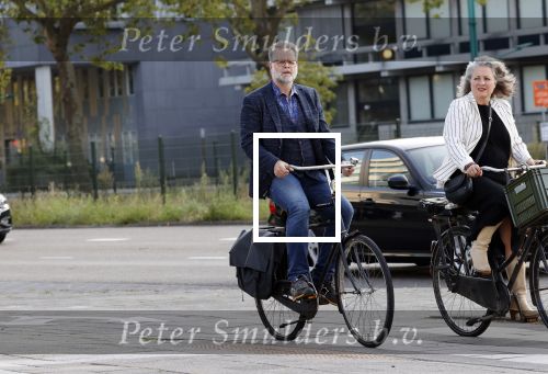Amsterdam 3 september 2021
Paatrick Stoof met zijn partner op de fiets in Amsterdam Buitenveldert.