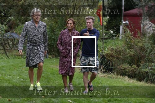 Amsterdam 16 oktober 2021
Patty Brard en haar man Antoine v d Vijver in een ijsbad . Patty heeft een hele lijn met produkten die bij het Kruitvat te koop zijn .