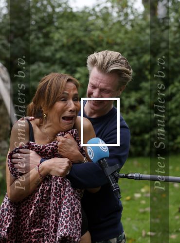 Amsterdam 16 oktober 2021
Patty Brard en haar man Antoine v d Vijver in een ijsbad . Patty heeft een hele lijn met produkten die bij het Kruitvat te koop zijn .