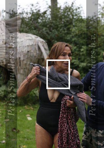 Amsterdam 16 oktober 2021
Patty Brard en haar man Antoine v d Vijver in een ijsbad . Patty heeft een hele lijn met produkten die bij het Kruitvat te koop zijn .