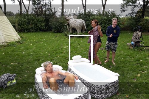 Amsterdam 16 oktober 2021
Patty Brard en haar man Antoine v d Vijver in een ijsbad . Patty heeft een hele lijn met produkten die bij het Kruitvat te koop zijn .