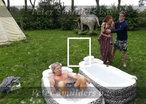 Amsterdam 16 oktober 2021
Patty Brard en haar man Antoine v d Vijver in een ijsbad . Patty heeft een hele lijn met produkten die bij het Kruitvat te koop zijn .