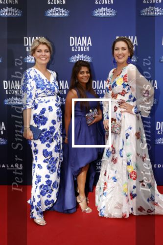 Amsterdam 12 september 2021
Premiere Diana en zonen in het deLaMar theater.
Pauline Wingelaar, Kimberly Bosman, Bo Wilkes