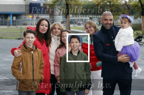 Amsterdam 3 oktober 2021
Premiere grote sinterklaasfilm in Pathe Noord.
Peter Post met vrouw en kinderen