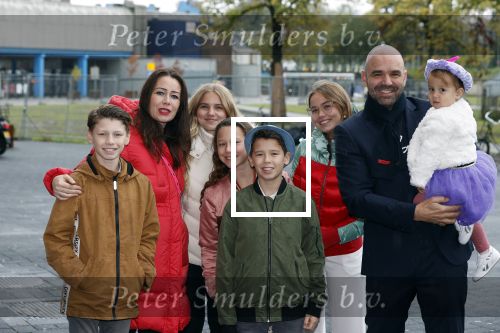 Amsterdam 3 oktober 2021
Premiere grote sinterklaasfilm in Pathe Noord.
Peter Post met vrouw en kinderen