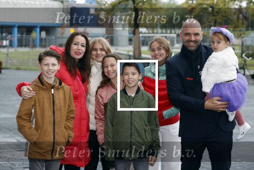 Amsterdam 3 oktober 2021
Premiere grote sinterklaasfilm in Pathe Noord.
Peter Post met vrouw en kinderen