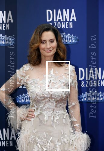 Amsterdam 12 september 2021
Premiere Diana en zonen in het deLaMar theater.
Pia Douwes kwam met een kennis