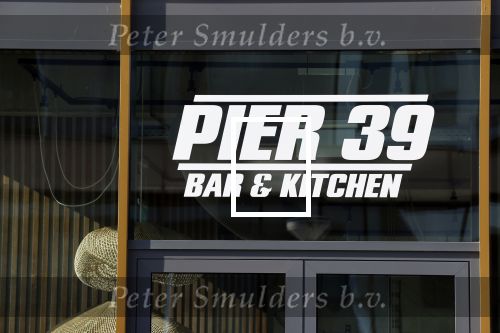Almere 16 oktober 2021
De zoon van Ernst daniel Smid opent een restaurant in Almere . Het restaurant heet pier 39.
Ernst daniel kwam met zijn vriendin