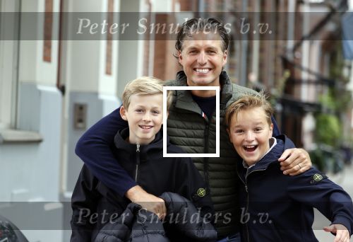 Amsterdam 2 september 2021
Pieter v d Hoogenband en zijn vrouw Marie Jose met hun beider kinderen in amsterdam.