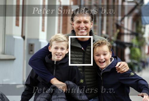 Amsterdam 2 september 2021
Pieter v d Hoogenband en zijn vrouw Marie Jose met hun beider kinderen in amsterdam.