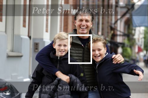 Amsterdam 2 september 2021
Pieter v d Hoogenband en zijn vrouw Marie Jose met hun beider kinderen in amsterdam.