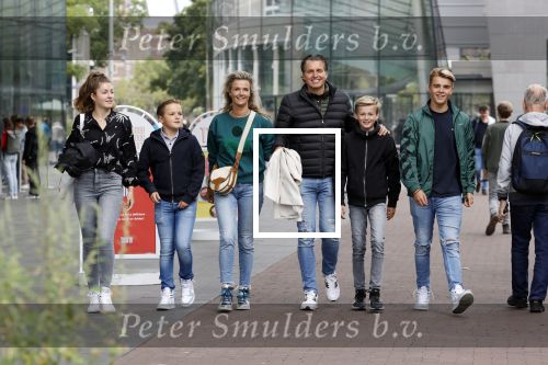 Amsterdam 2 september 2021
Pieter v d Hoogenband en zijn vrouw Marie Jose met hun beider kinderen in amsterdam.