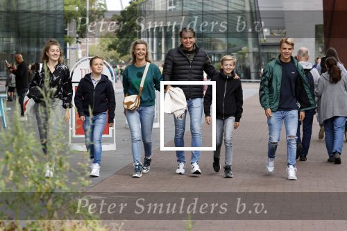 Amsterdam 2 september 2021
Pieter v d Hoogenband en zijn vrouw Marie Jose met hun beider kinderen in amsterdam.