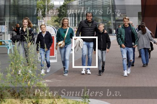 Amsterdam 2 september 2021
Pieter v d Hoogenband en zijn vrouw Marie Jose met hun beider kinderen in amsterdam.