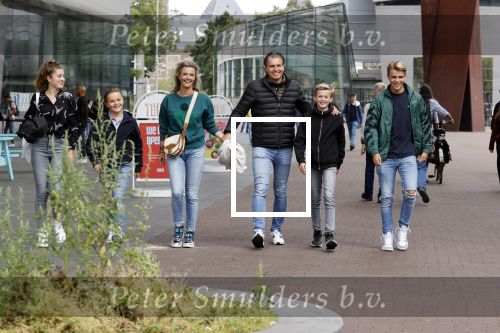 Amsterdam 2 september 2021
Pieter v d Hoogenband en zijn vrouw Marie Jose met hun beider kinderen in amsterdam.