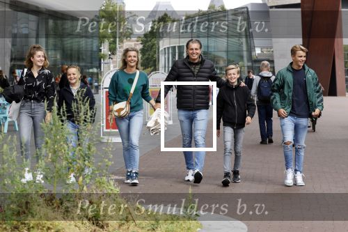 Amsterdam 2 september 2021
Pieter v d Hoogenband en zijn vrouw Marie Jose met hun beider kinderen in amsterdam.