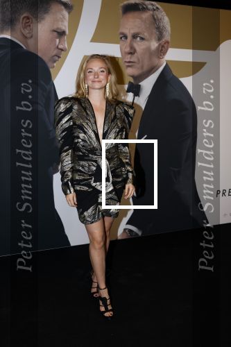 Amsterdam 28 september 2021
Premiere James Bond in Tuschinski. Pip Pellens met haar man Pim Wessels