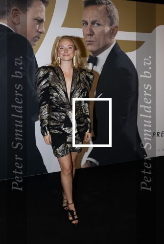 Amsterdam 28 september 2021
Premiere James Bond in Tuschinski. Pip Pellens met haar man Pim Wessels