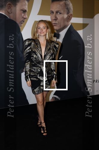Amsterdam 28 september 2021
Premiere James Bond in Tuschinski. Pip Pellens met haar man Pim Wessels