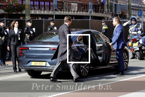 Den Haag 21 september 2021
Prinsjesdag in Den Haag 2021. De troonrede is in de grote kerk. Aanwezig namens de koninklijke familie zijn Koning Willem Alexander en Koningin Maxima Prins Constantijn en Prinses Laurentien.
