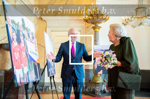 BAARN â€“ Prinses Beatrix was zaterdagmiddag 9 oktober op het terrein van Paleis Soestdijk aanwezig bij de viering van het 65-jarig bestaan van het Prinses Beatrix Spierfonds. De Prinses is sinds de oprichting beschermvrouwe van het fonds. ANP / Hollandse Hoogte / Wesley de Wit