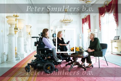 BAARN â€“ Prinses Beatrix was zaterdagmiddag 9 oktober op het terrein van Paleis Soestdijk aanwezig bij de viering van het 65-jarig bestaan van het Prinses Beatrix Spierfonds. De Prinses is sinds de oprichting beschermvrouwe van het fonds. ANP / Hollandse Hoogte / Wesley de Wit