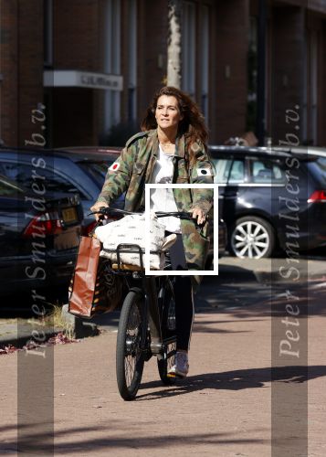 Amsterdam 22 september 2021
Quinty Trustfull op haar electrische van Moof fiets.