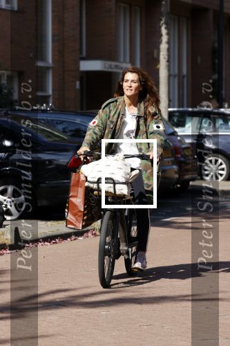 Amsterdam 22 september 2021
Quinty Trustfull op haar electrische van Moof fiets.