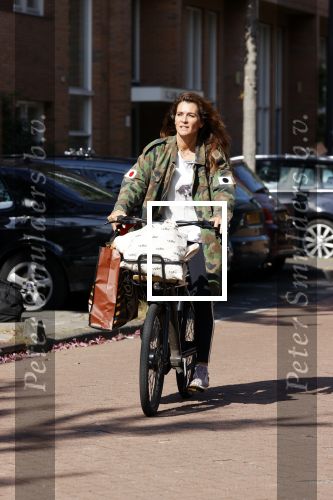 Amsterdam 22 september 2021
Quinty Trustfull op haar electrische van Moof fiets.