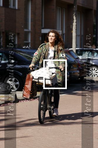 Amsterdam 22 september 2021
Quinty Trustfull op haar electrische van Moof fiets.