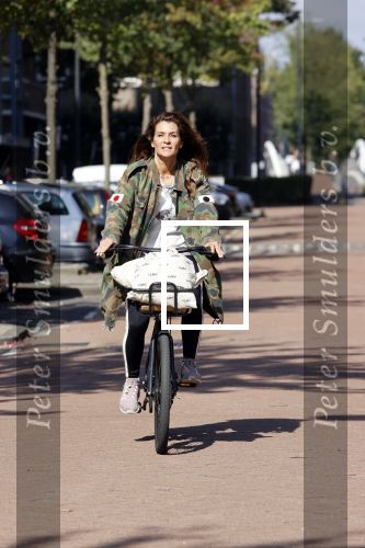 Amsterdam 22 september 2021
Quinty Trustfull op haar electrische van Moof fiets.