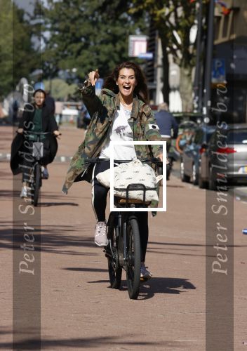 Amsterdam 22 september 2021
Quinty Trustfull op haar electrische van Moof fiets.