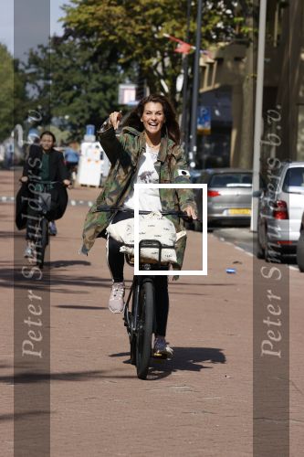 Amsterdam 22 september 2021
Quinty Trustfull op haar electrische van Moof fiets.