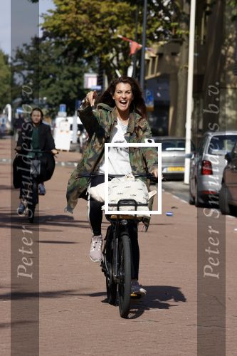 Amsterdam 22 september 2021
Quinty Trustfull op haar electrische van Moof fiets.