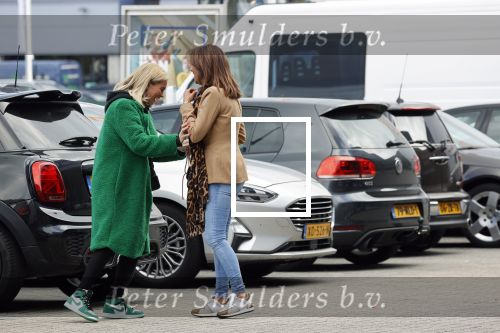 Amsterdam 7 oktober 2021
Rachel Hazes , Sarah v Soelen en haar moeder Rebecca v Soelen bij de prenetal babywinkel in Amstedam zuid oost.