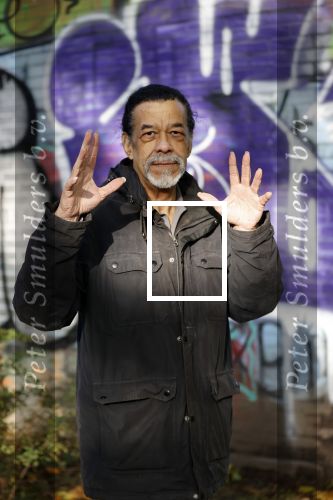 Amsterdam 21 oktober 2021
Rasti Rostelli ( Roland  v d Berg ) gaat weer optreden. Hij is ruim 20Kg afgevallen .
