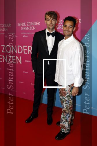 Amsterdam 11 oktober 2021
Premiere liefde zonder grenzen in Tuschinski.
Ridder v Kooten (links)