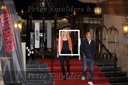 Noordwijk 4 september 2021
Rob Kamphues en zijn nieuwe vriendin Kristi verlaten Hotel Huis ter Duin