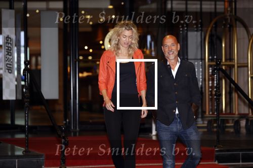 Noordwijk 4 september 2021
Rob Kamphues en zijn nieuwe vriendin Kristi verlaten Hotel Huis ter Duin