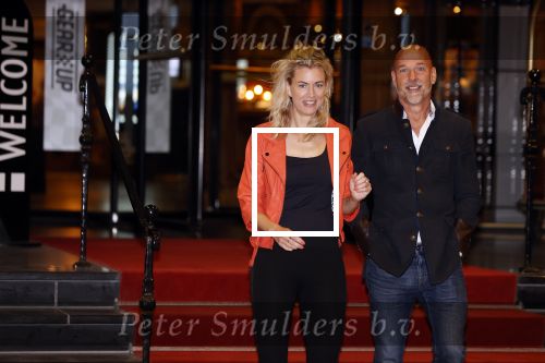 Noordwijk 4 september 2021
Rob Kamphues en zijn nieuwe vriendin Kristi verlaten Hotel Huis ter Duin