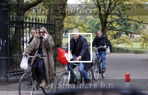 Amsterdam 16 oktober 2021
Robert en Claudia Schoemacher op de fiets bij het vondelpark