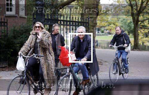 Amsterdam 16 oktober 2021
Robert en Claudia Schoemacher op de fiets bij het vondelpark